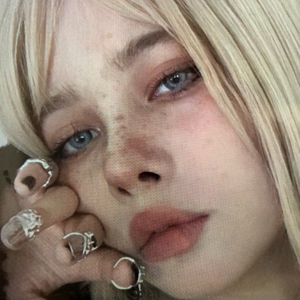 Meet your Posher, Hedou